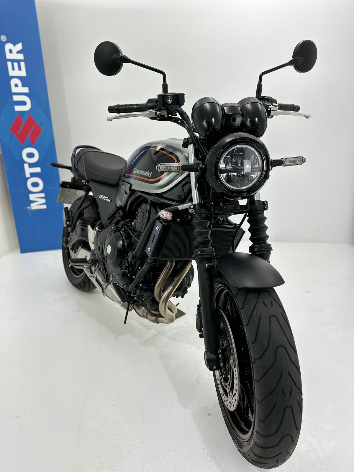 Z650RS