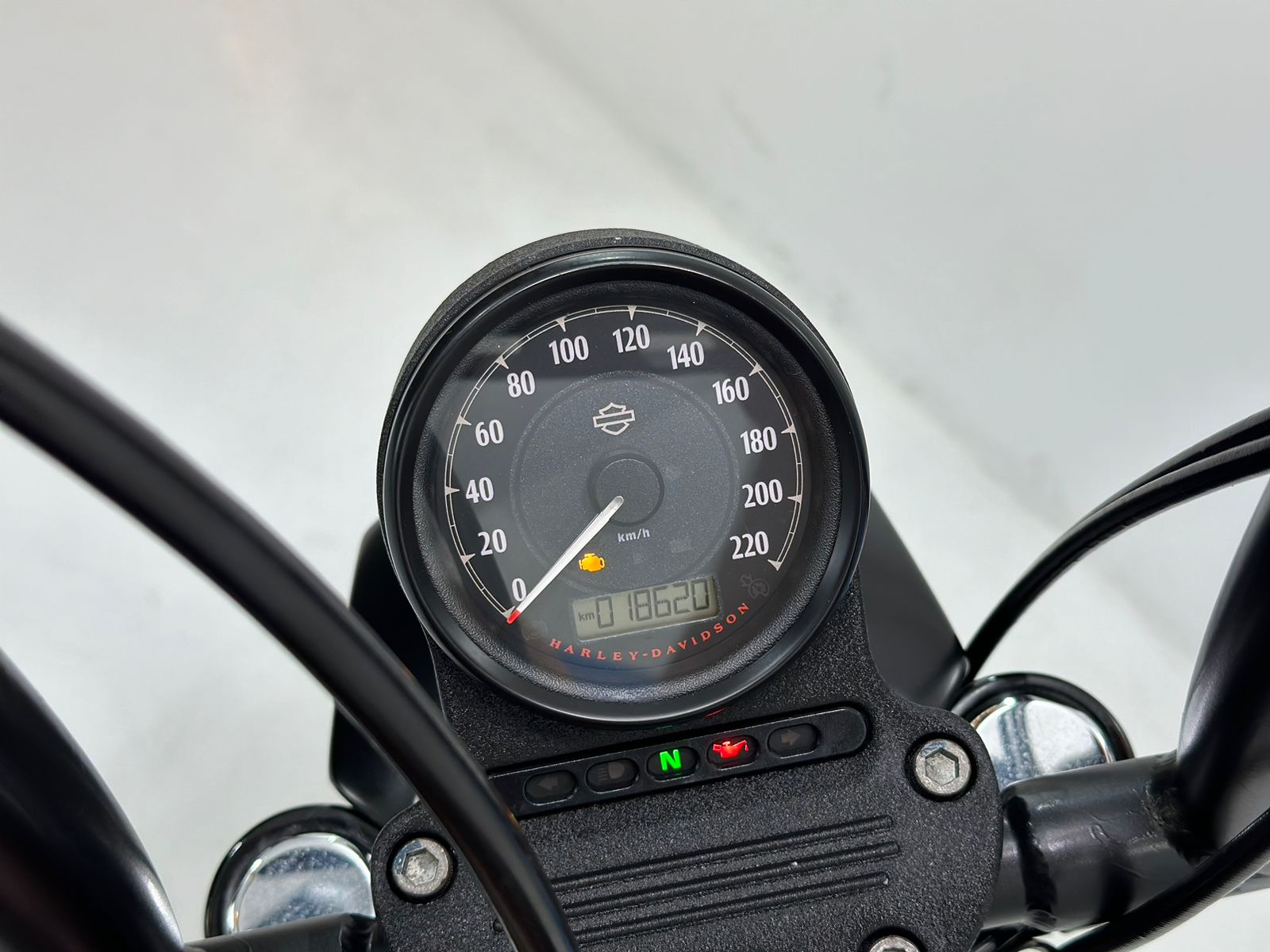 Xl 883 Iron