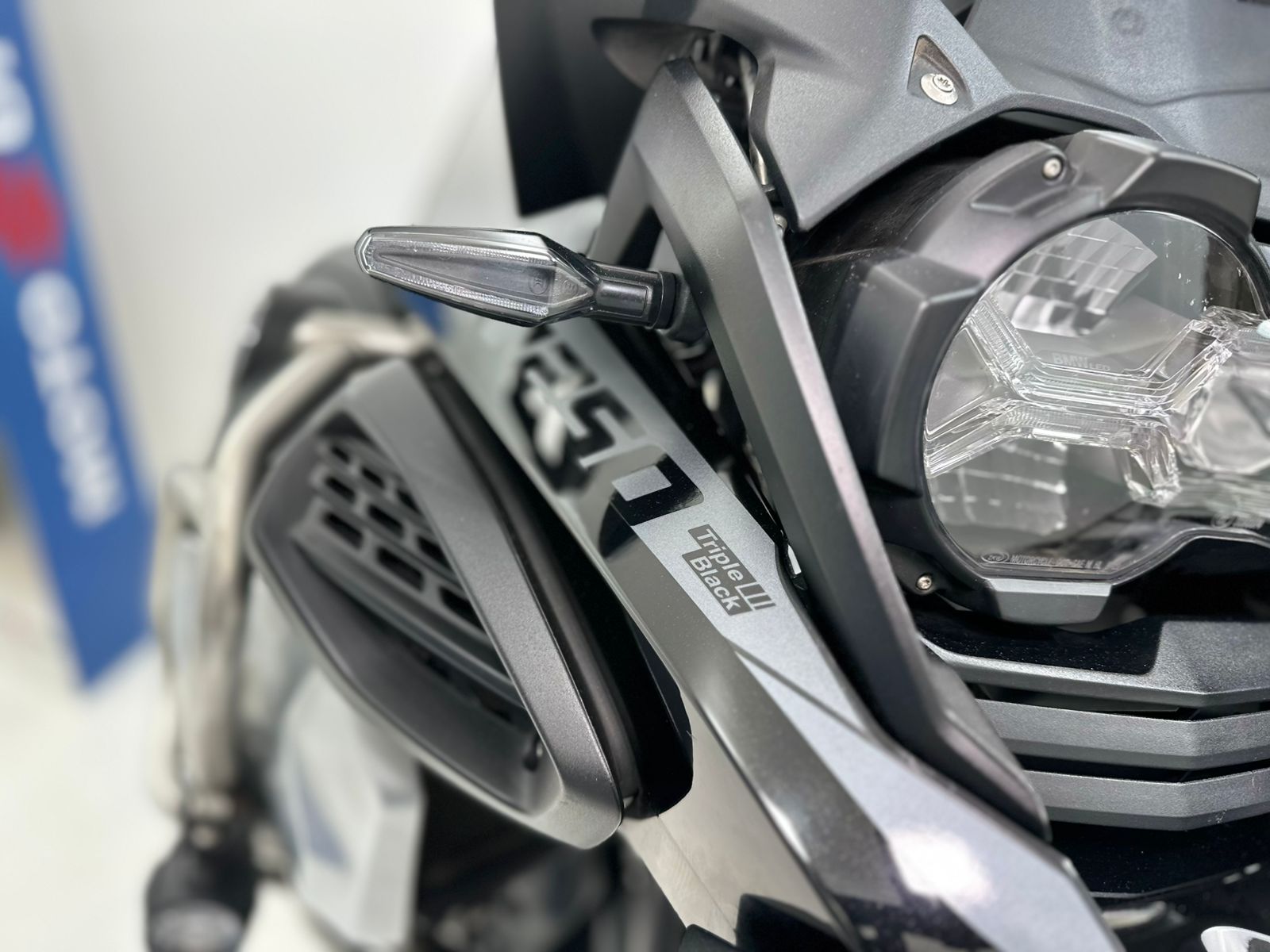 R 1250GSA Trible black