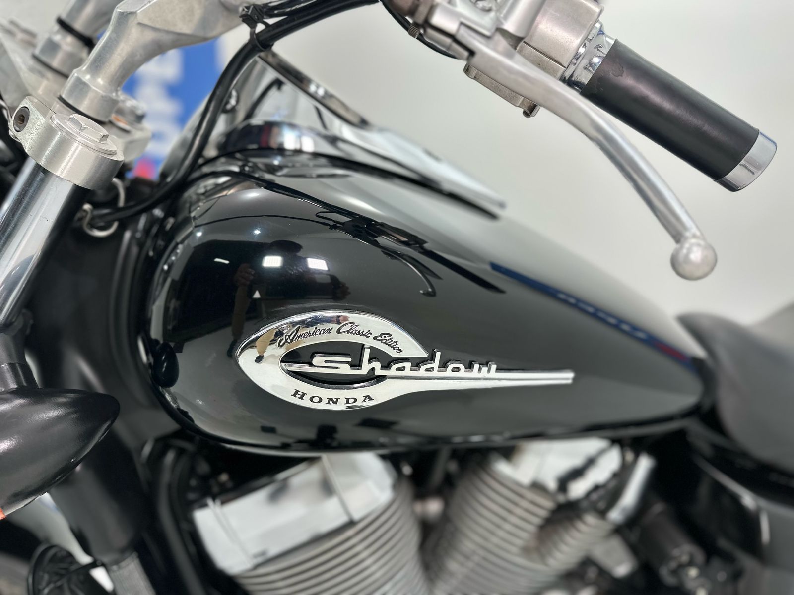 Shadow 750