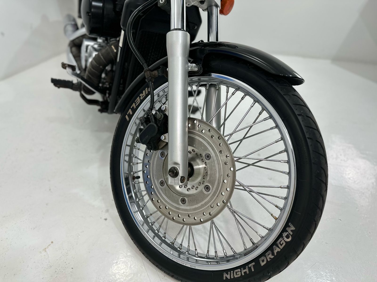 Shadow 750