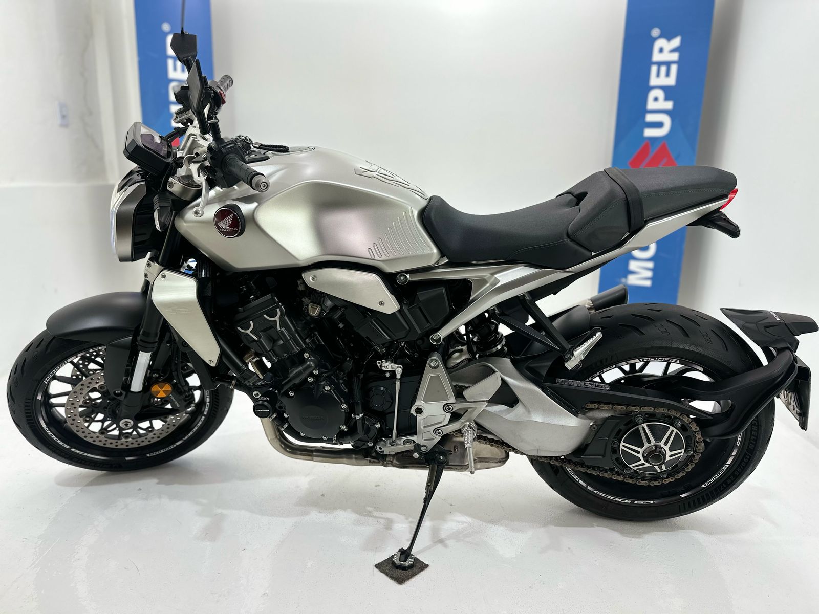 CB 1000 R