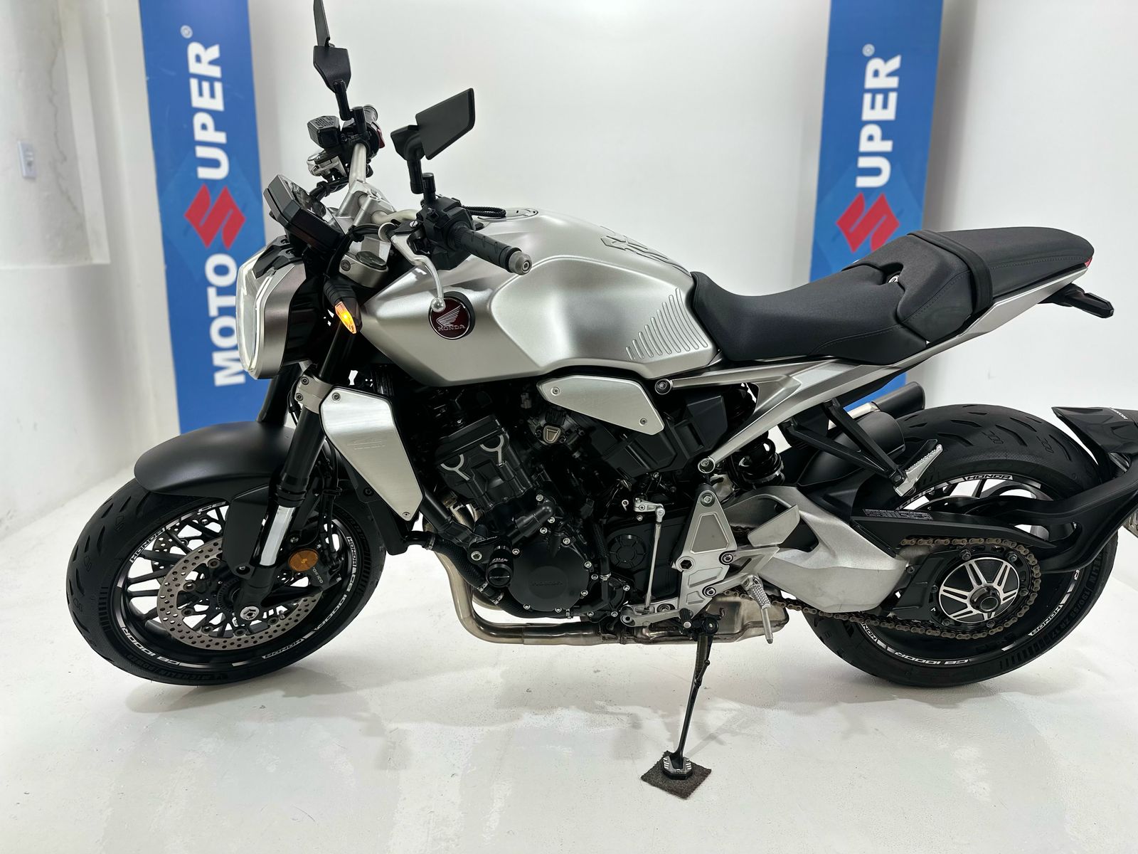 CB 1000 R