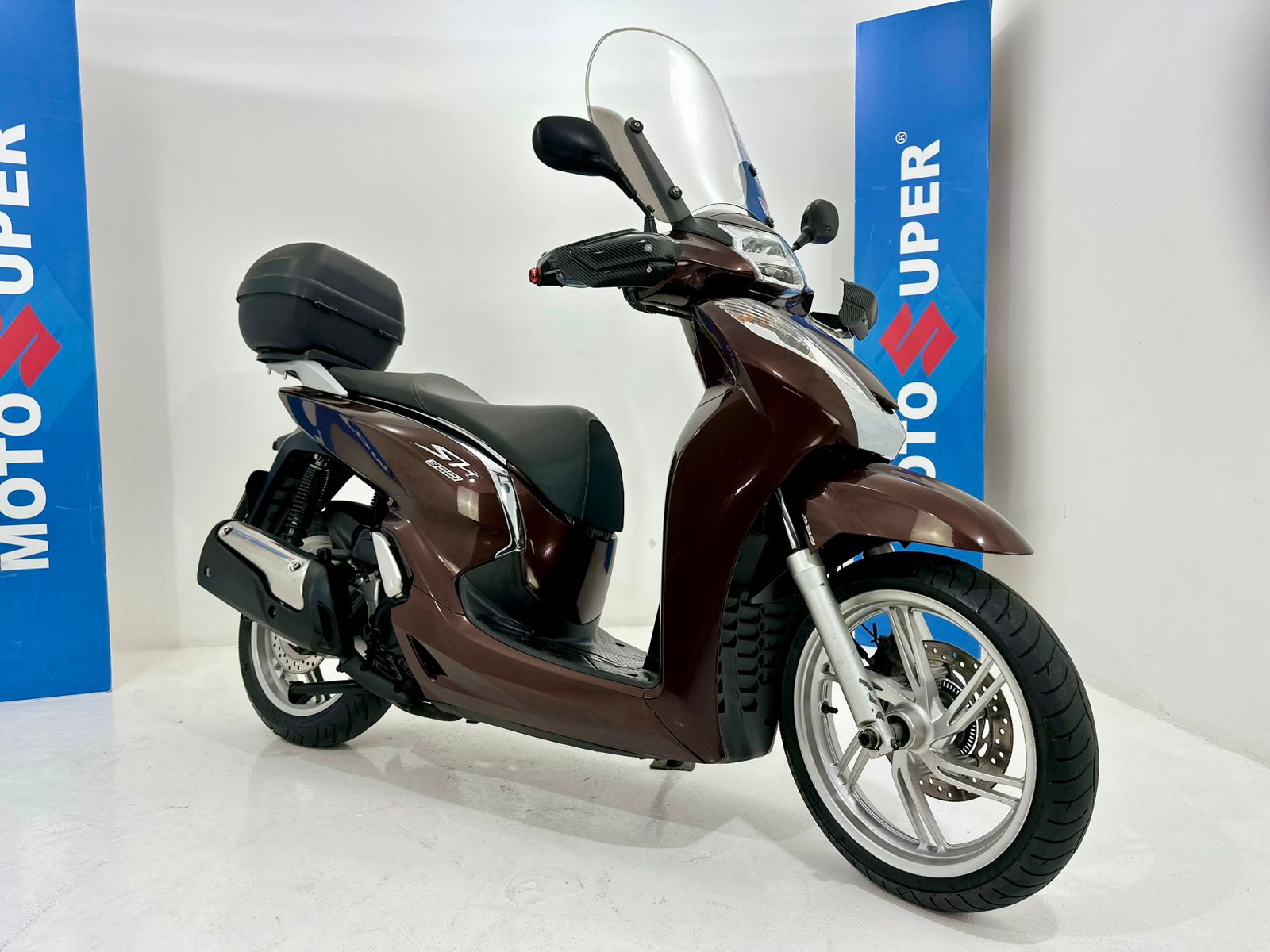 Sh 300 i