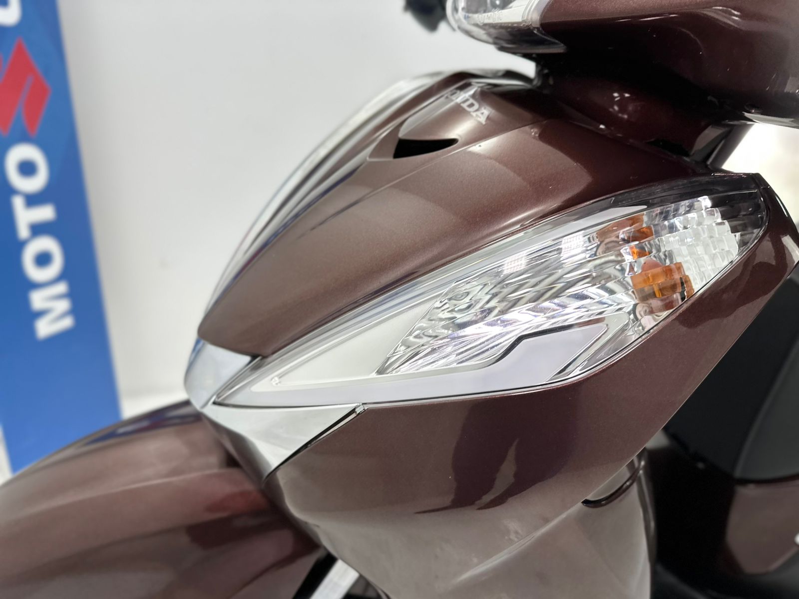 Sh 300 i