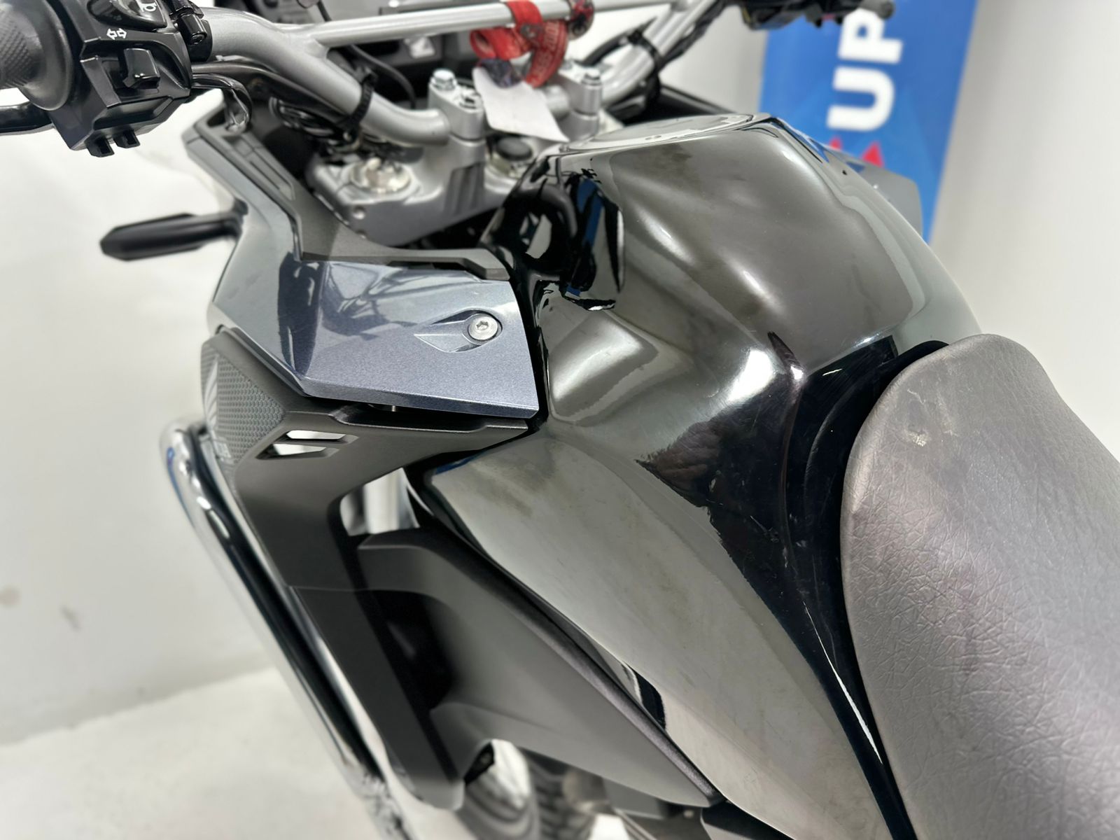 XRE 300 ABS