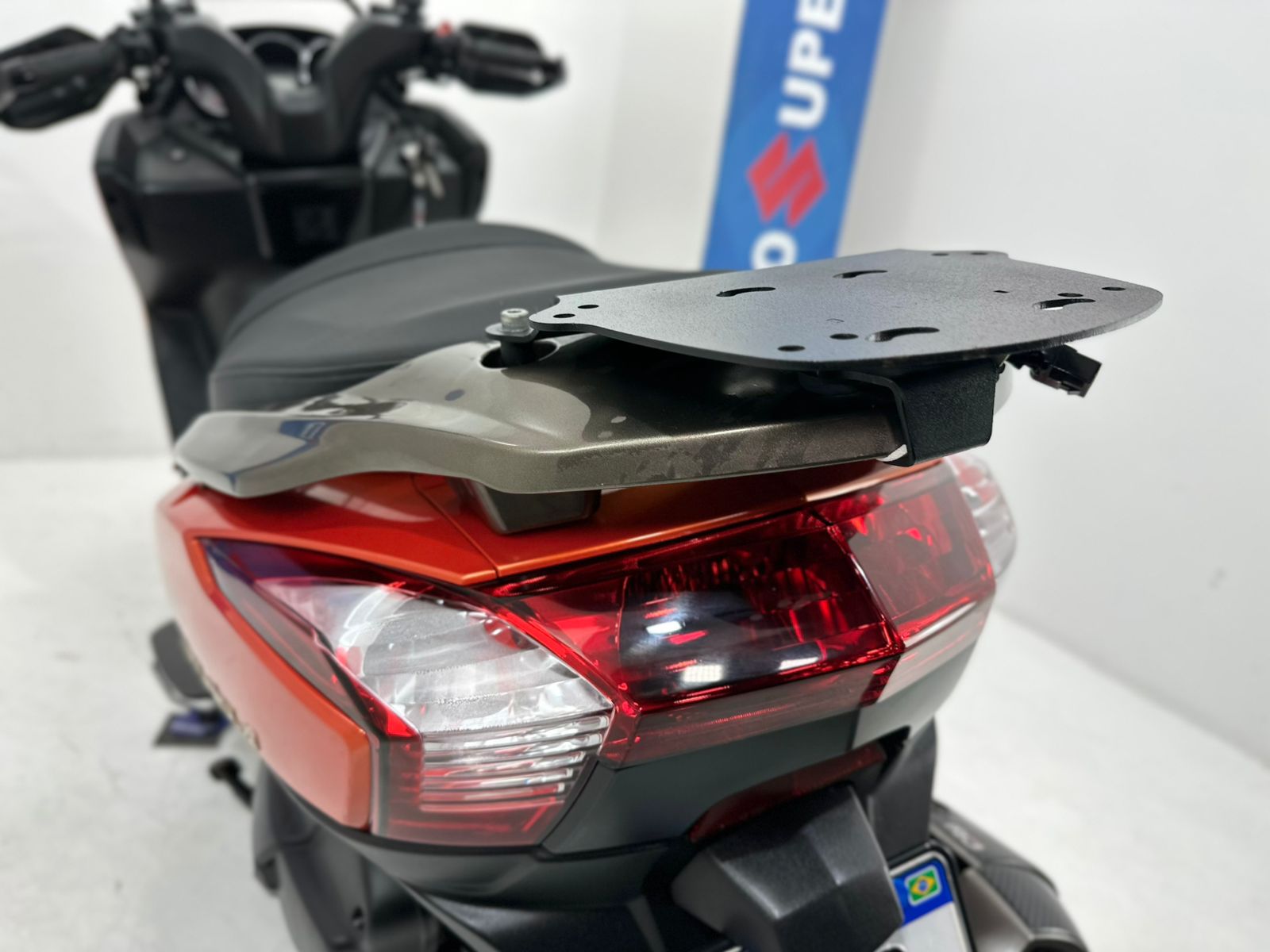Downtow 300i