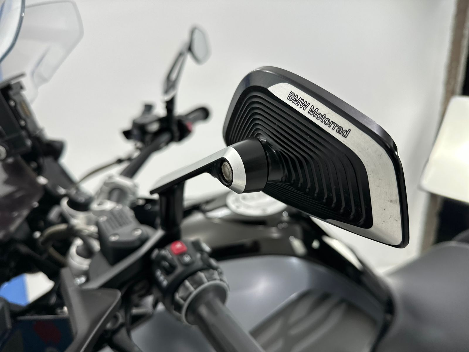 BMW R1250 Triple Black