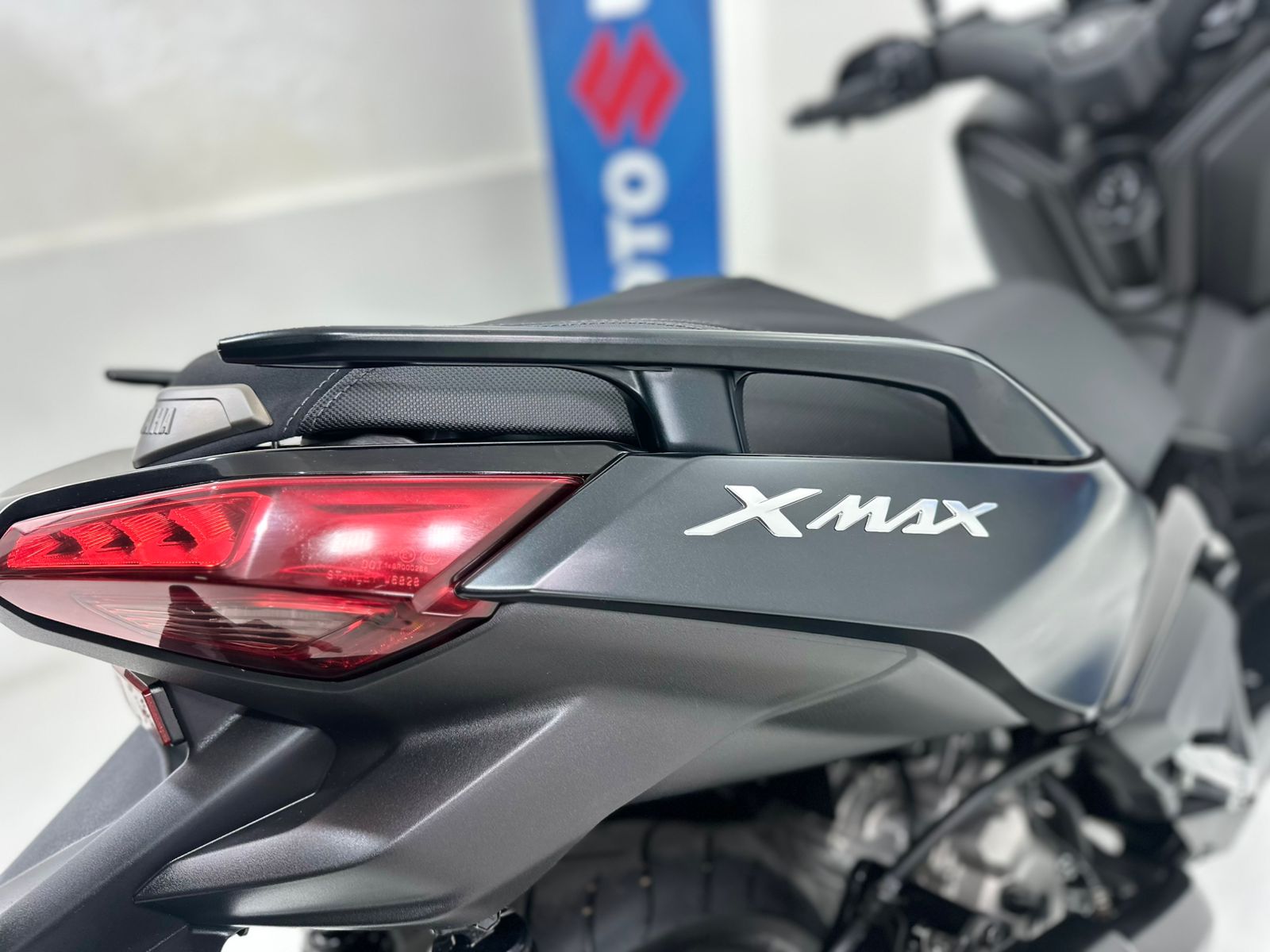 Xmax Conected