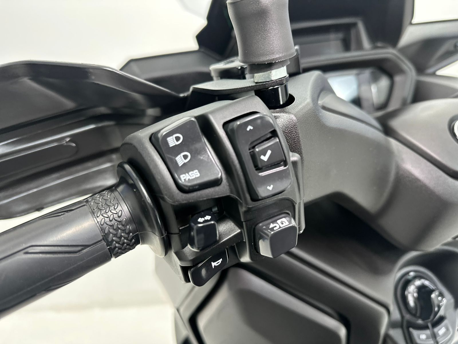 Xmax Conected