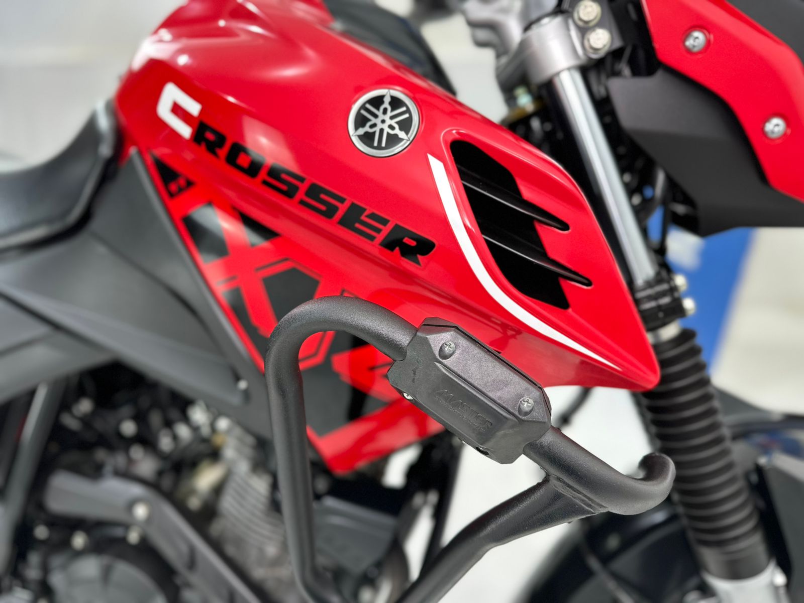 Crosser S