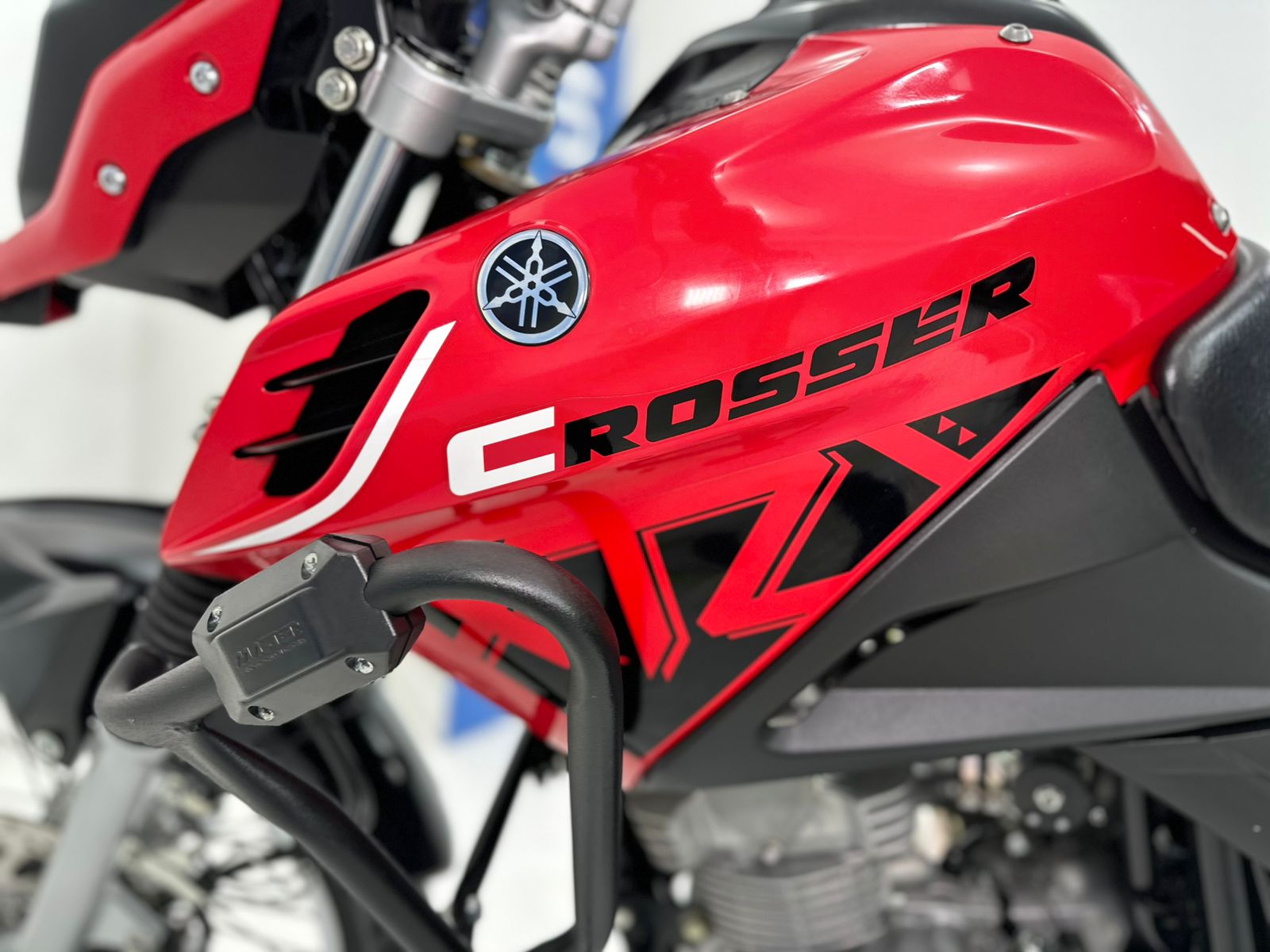 Crosser S