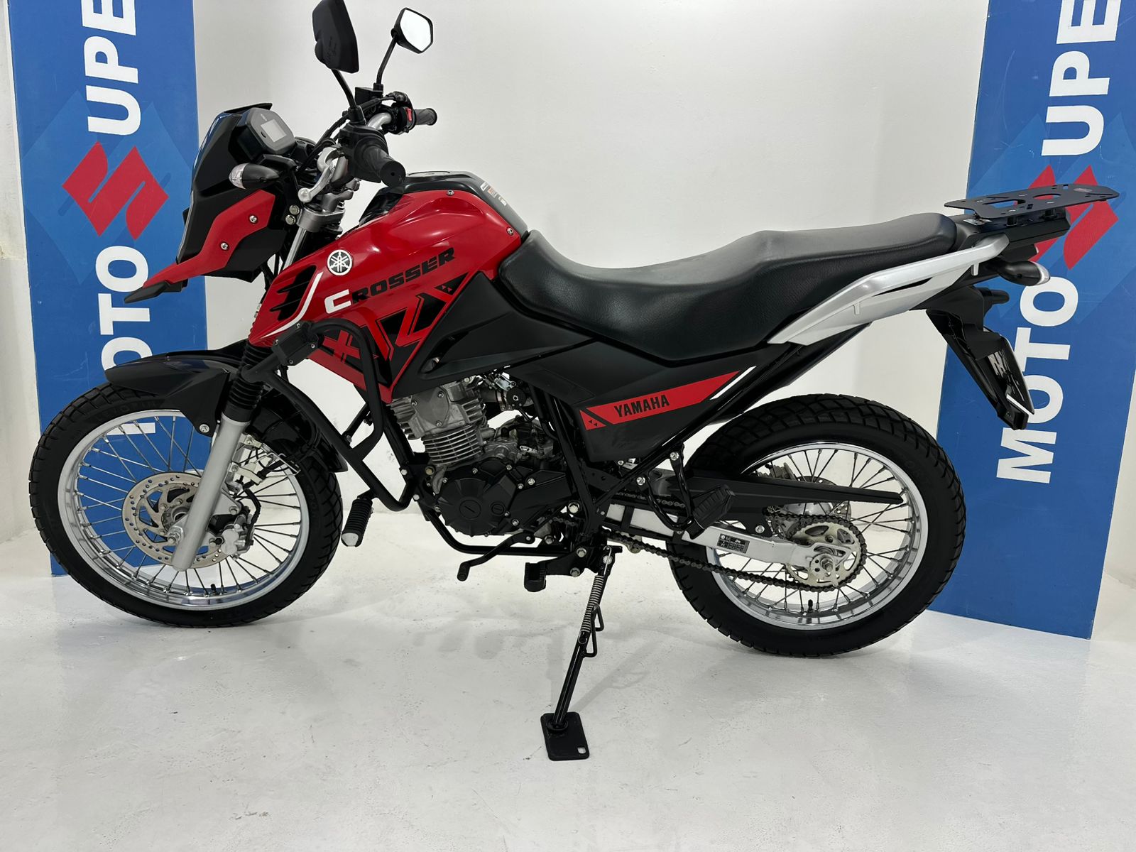Crosser S