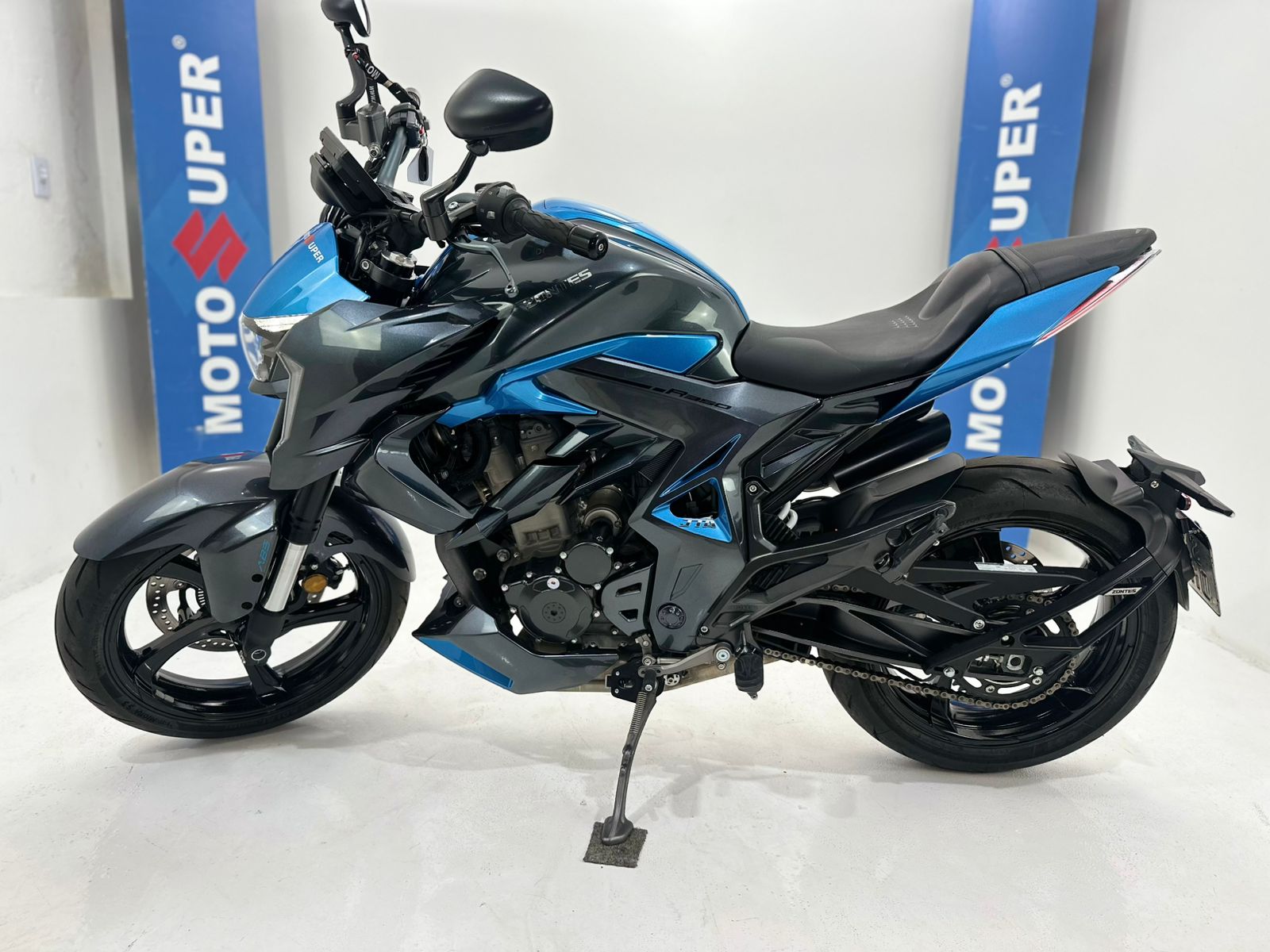 R350