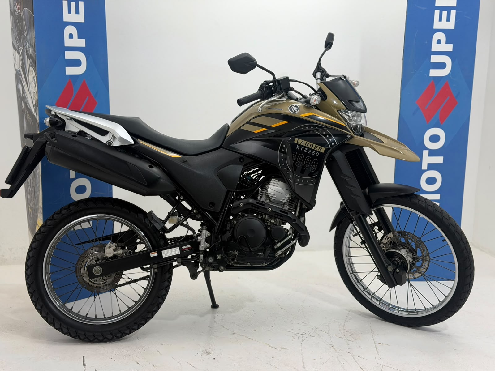 XTZ 250 Lander