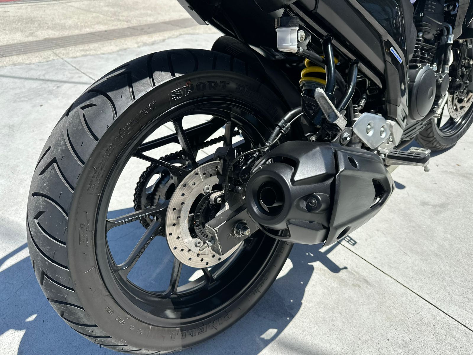 FZ 250