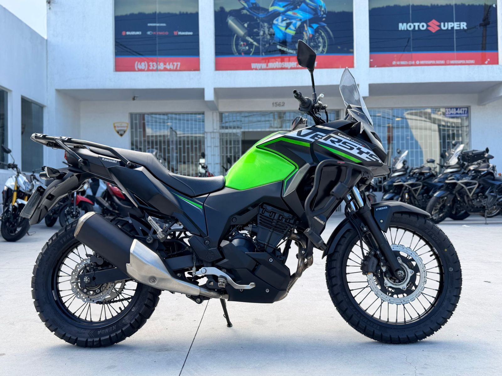 Versys- X 300
