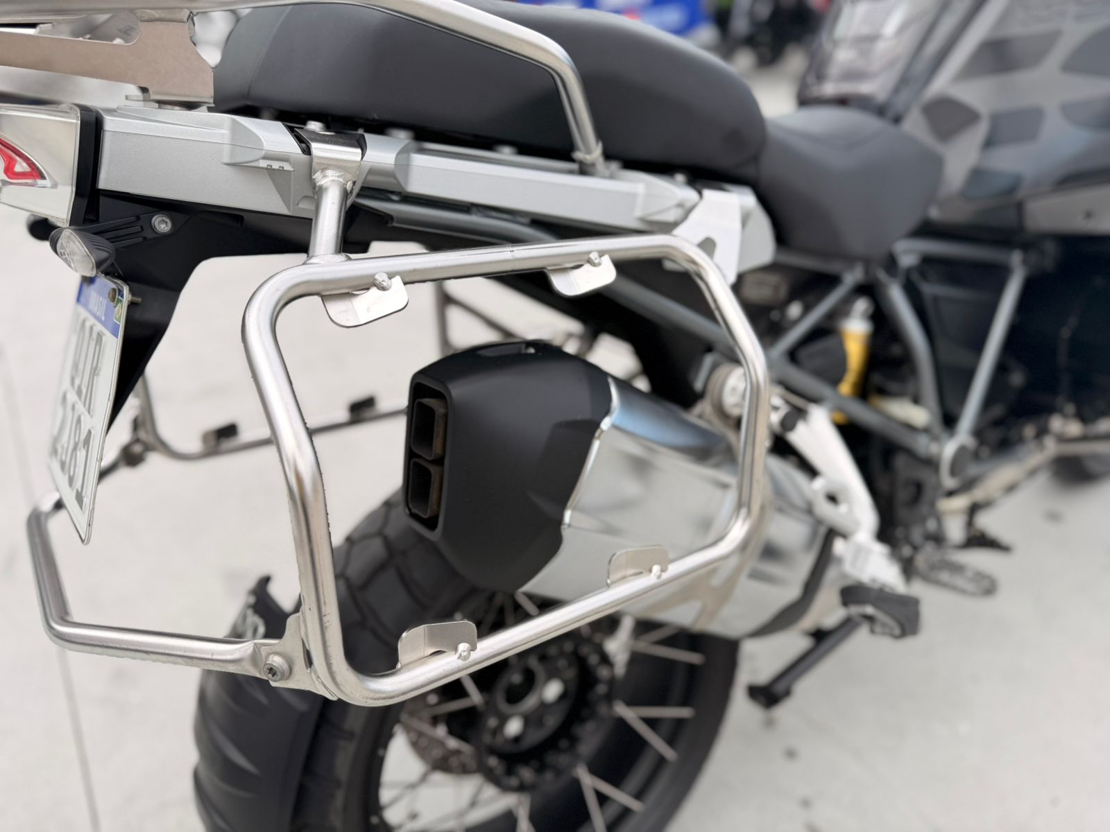 R 1200 GSA triple black