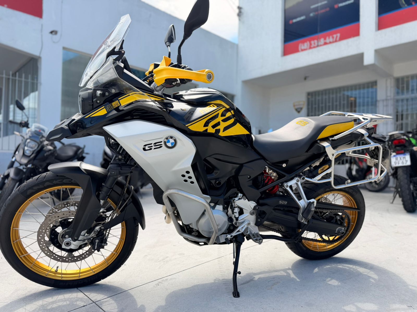 F 850 GSA 40