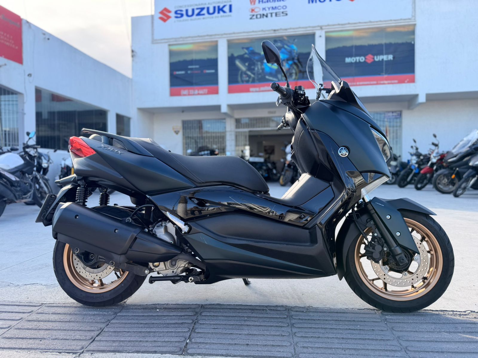 X max 250