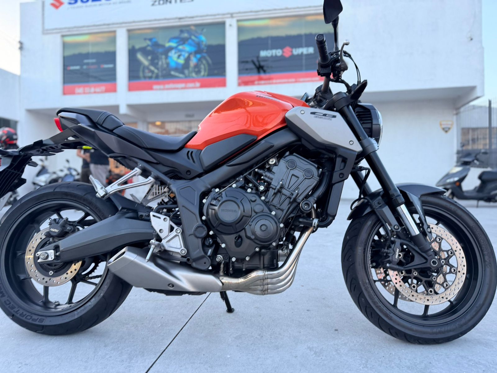 Cb 650 R
