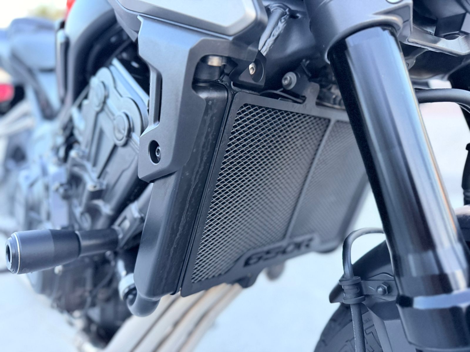 Cb 650 R