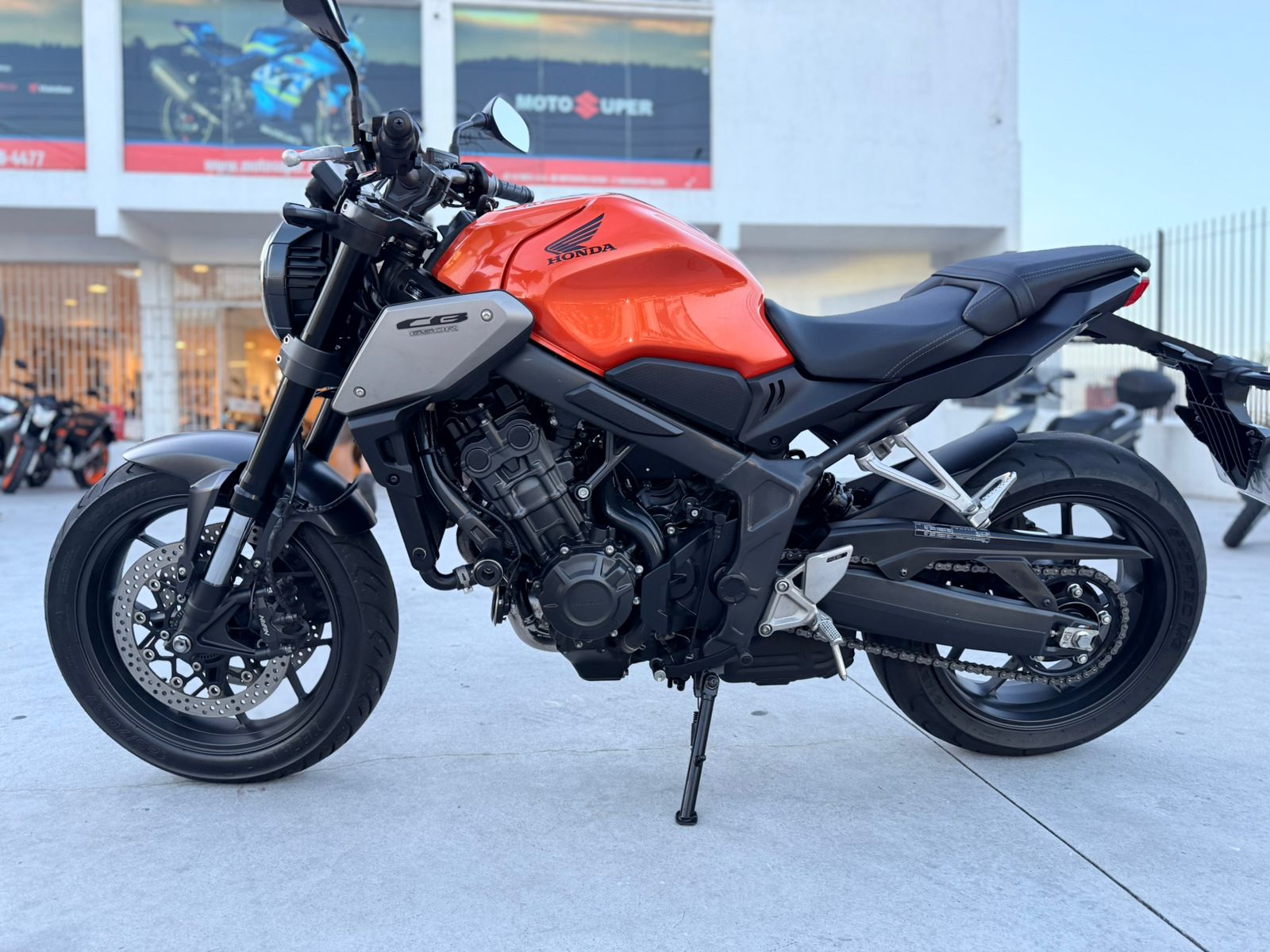 Cb 650 R