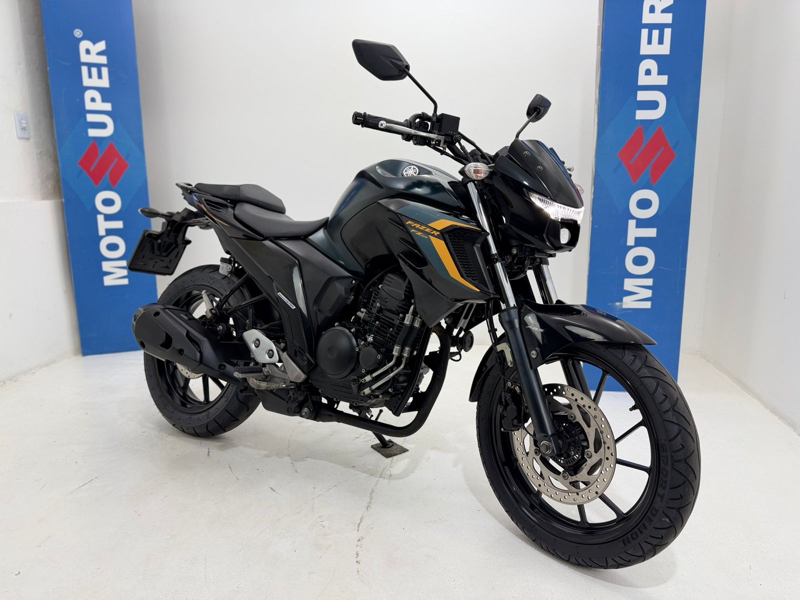 FZ 25