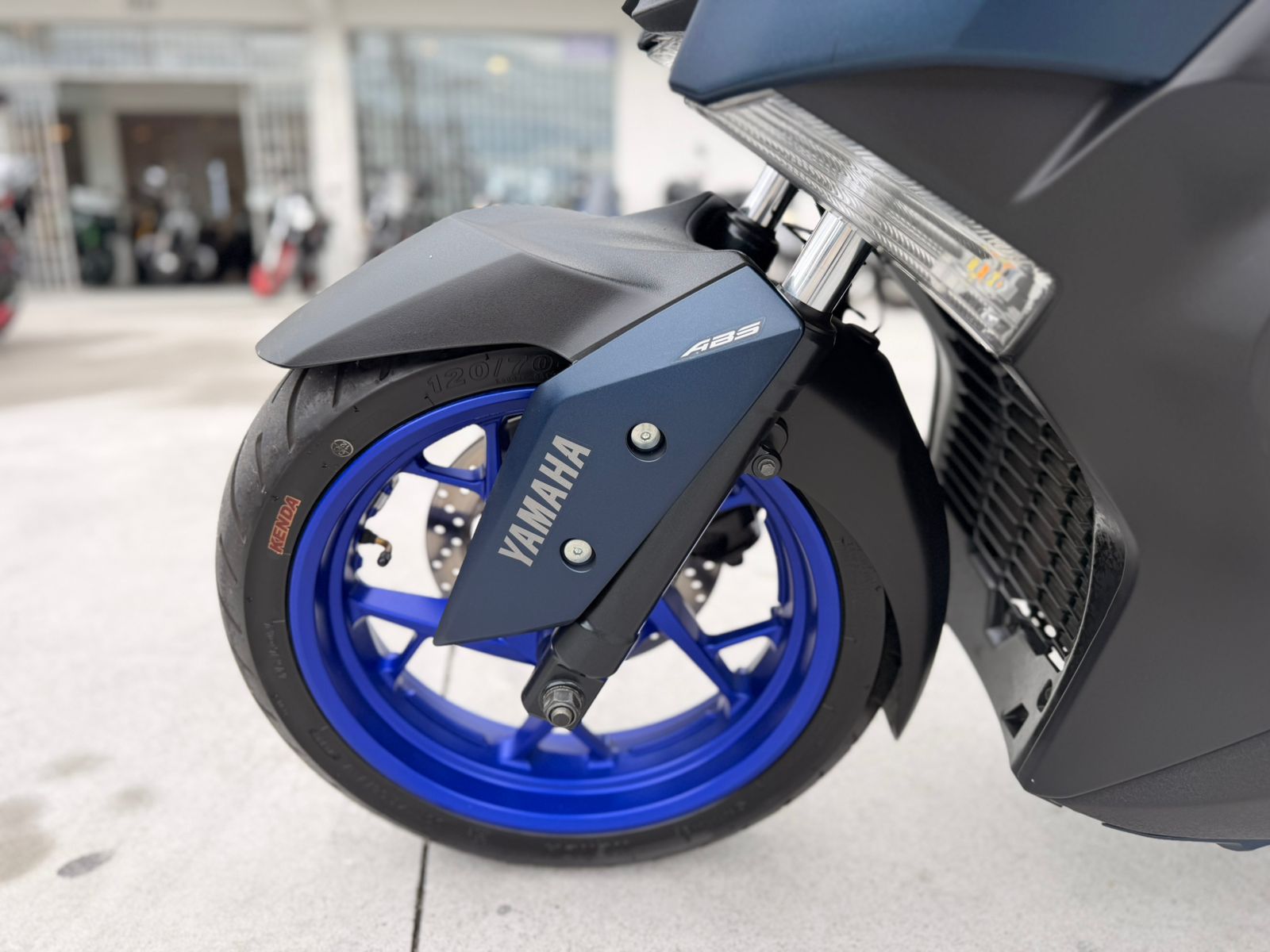X max 250