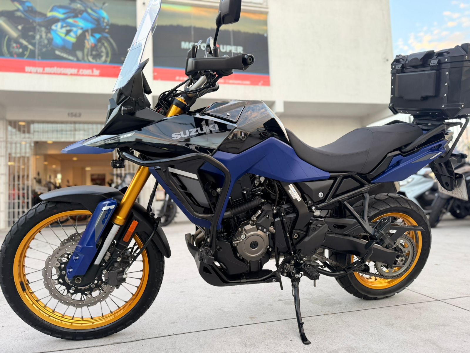 Vstrom 800DE