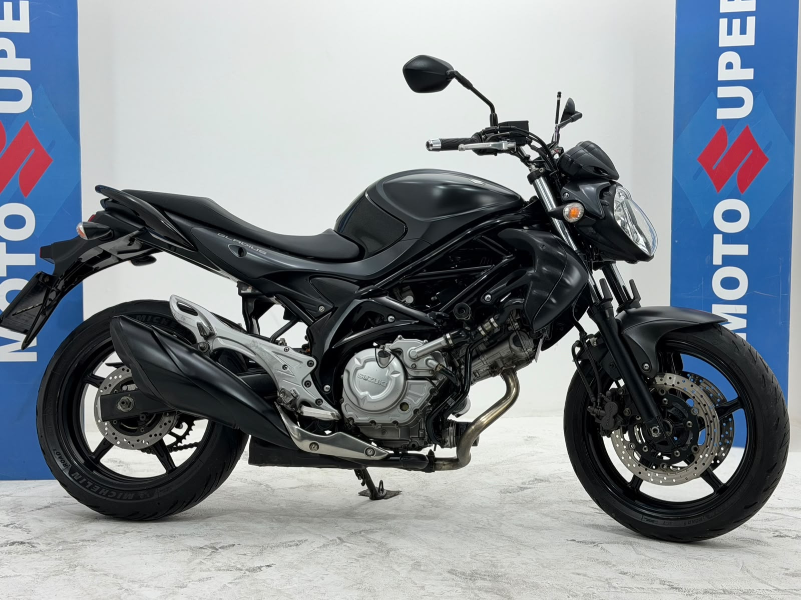 Gladius 650